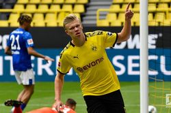 Bundesliga trở lại: Haaland ghi 12 bàn trong 12 trận, Dortmund đè bẹp Schalke