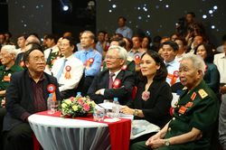 Hồ Chí Minh - Hành trình khát vọng 2020