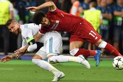 Đội trưởng Juventus nhận định Ramos cố tình triệt hạ Salah
