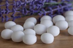 Vì sao băng phiến biến mất theo thời gian?
