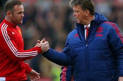 Rooney: 'MU đã phạm sai lầm lớn khi sa thải Van Gaal'