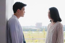 Muốn tạo bất ngờ cho sinh nhật chồng, vợ bí mật chuẩn bị nhưng khi anh trở về lại mang theo một người
