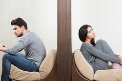 'Đắng nghét' với 'món quà' người thứ ba gửi đến và địa chỉ bữa tiệc sinh nhật lạ