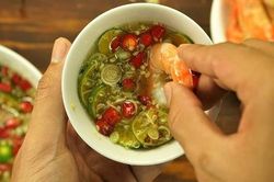 Thêm 1 thìa sữa loại này, nước mắm sả quất thơm ngon, đậm vị, chấm hải sản bao nhiêu cũng không đủ