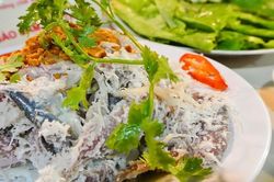 Gỏi cá trích và loạt món ngon nhất định phải thử khi đến Phú Quốc