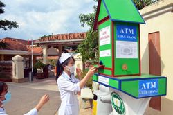 'ATM khẩu trang' miễn phí ở Đà Lạt