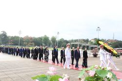 Lãnh đạo Đảng, Nhà nước vào Lăng viếng Chủ tịch Hồ Chí Minh