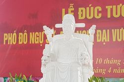 Quảng Ninh: Đúc tượng thờ Tiến sĩ Vũ Phi Hổ