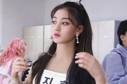 Hành trình lột xác ngoại hình của Ji Hyo (TWICE)