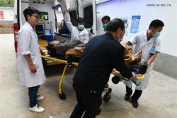 Trung Quốc: Động đất mạnh khiến hàng chục người thương vong