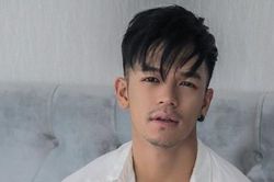 Trọng Hiếu gây sốt với màn cởi áo khoe body 6 múi