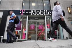 Softbank đàm phán bán lại cổ phần trong T-Mobile cho Deutsche Telekom