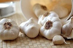 Những kiêng kỵ khi ăn tỏi, bạn cần tránh để không bị ngộ độc