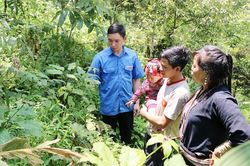 Nông dân Lào Cai vâng lời Bác dặn