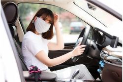 Đỗ ôtô dưới nắng giúp diệt virus corona