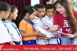 Trao 81 suất học bổng Zhishan Foundaiton cho học sinh nghèo Đức Thọ