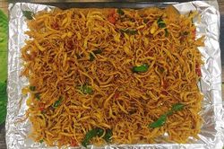 Hãi hùng khô gà lá chanh làm từ gà thải, gà bẩn