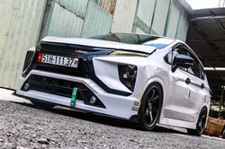 Mitsubishi Xpander độ hạ gầm theo phong cách JDM tại TP.HCM