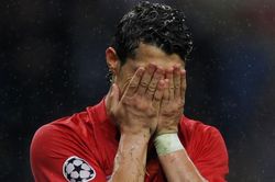 12 năm trước, Ronaldo đăng quang Champions League nhờ 'Terryble'