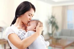Nghi ngờ vợ ngoại tình vì con như lai tây, sự thật khó tin