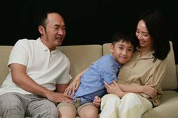 Thu Trang - Tiến Luật 'nhắc khéo' đồng nghiệp sinh nhật Andy, Diệu Nhi đáp trả 'lầy' không đỡ nổi