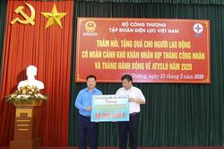Đồng hành cùng người lao động nhân Tháng Công nhân và Tháng hành động ATVSLĐ