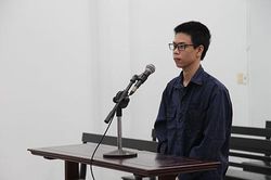 Bị đánh vì... hay phàn nàn!