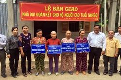 Trà Vinh: 7 tỷ đồng xây nhà đại đoàn kết cho hộ nghèo