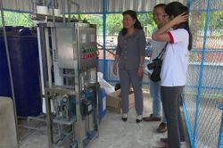 Đưa vào sử dụng hệ thống máy lọc nước ở 2 xã biên giới