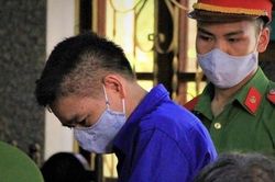 Vụ gian lận điểm thi: Cựu PGĐ Sở GD&ĐT Sơn La mang 16 đĩa CD ra nghĩa trang tiêu hủy