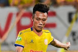 Sỹ Minh đánh gót cho đồng đội sút xa tung lưới HAGL