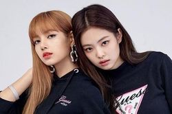 17 khoảnh khắc chứng minh tinh bạn thân thiết của Jennie và Lisa Blackpink