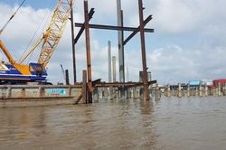 Chủ tịch UBND TPHCM: 'Làm cảng 'chui' giữa sông Sài Gòn là không thể chấp nhận