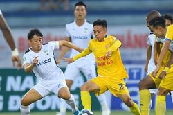 HAGL thua trắng Nam Định ngày bóng đá Việt trở lại