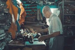 Người từng đóng giày cho Quốc vương Campuchia ở TP.HCM