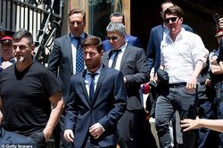 Messi: 'Tôi từng muốn rời Tây Ban Nha vì cảm thấy bị ngược đãi'