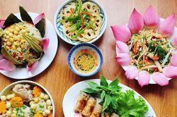 Sen làm thuốc và món ăn quý