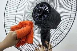 Mẹo hay giúp bạn tự bảo dưỡng quạt điện tại nhà, vừa sạch lại không tốn xu nào