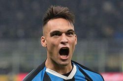 Barca không còn tiền mua Lautaro Martinez