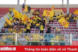 Cổ động viên xứ Thanh làm nóng sân PVF trước trận Phố Hiến - Thanh Hóa