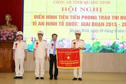 Tôn vinh các điển hình trong phong trào thi đua Vì An ninh Tổ quốc đất Mỏ