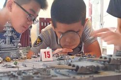 'Zoom' vào đam mê mô hình khí tài quân sự