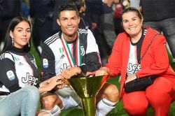 Mẹ C.Ronaldo phủ nhận chuyện ghét con dâu tương lai