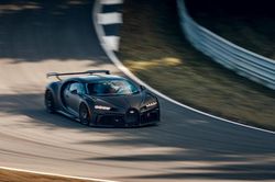 Bugatti thử nghiệm siêu xe Chiron Pur Sport trên đường đua