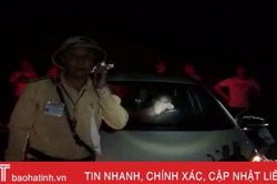Tài xế Huyndai i10 hất CSGT Hương Sơn lên nắp ca-pô kéo chạy 3km