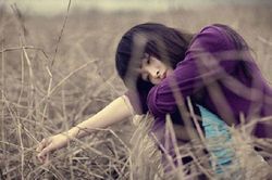 Chị dâu bụng mang dạ chửa nhưng tối nào cũng lén ra ngoài