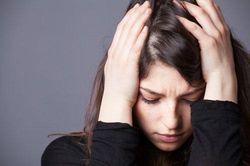 Cho chị gái 10 triệu, tôi bàng hoàng vì phản ứng của chồng