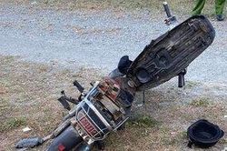 Tá hỏa phát hiện thi thể người đàn ông cháy đen bên cạnh xe máy