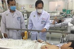 Vụ cây phượng đổ 1 học sinh tử vong: Có 3 em bị thương nặng