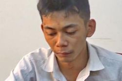 Giữa cuộc nhậu vác dao đuổi cha rồi tấn công công an